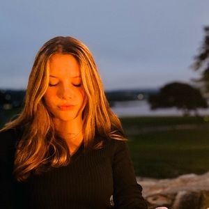 Meet your Posher, Friea